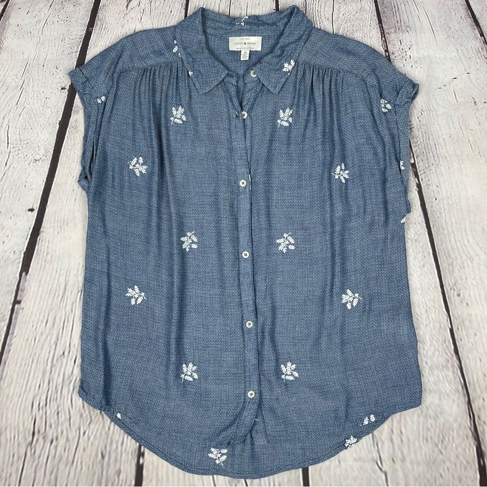LUCKY BRAND women’s blue soft short sleeve shirt with floral embroidery, size M - Picture 8 of 15